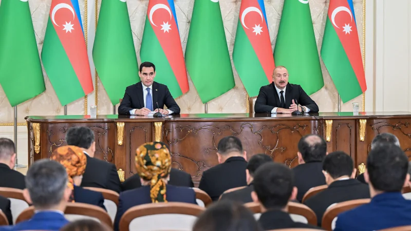 Prezidentlər mətbuata bəyanatlarla çıxış etdi (YENİLƏNİB)